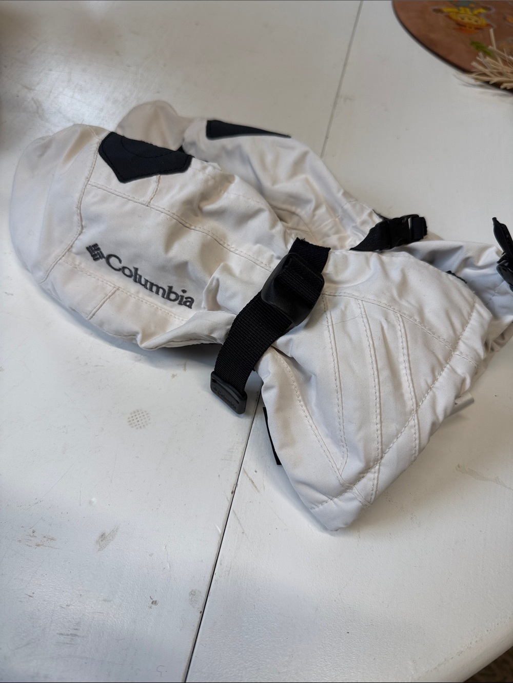 Columbia White and Black Insulated Mittens with Adjustable Strap